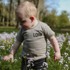 shirt-gepersonaliseerd-naam-naturel-minimalistisch-korte-mouw