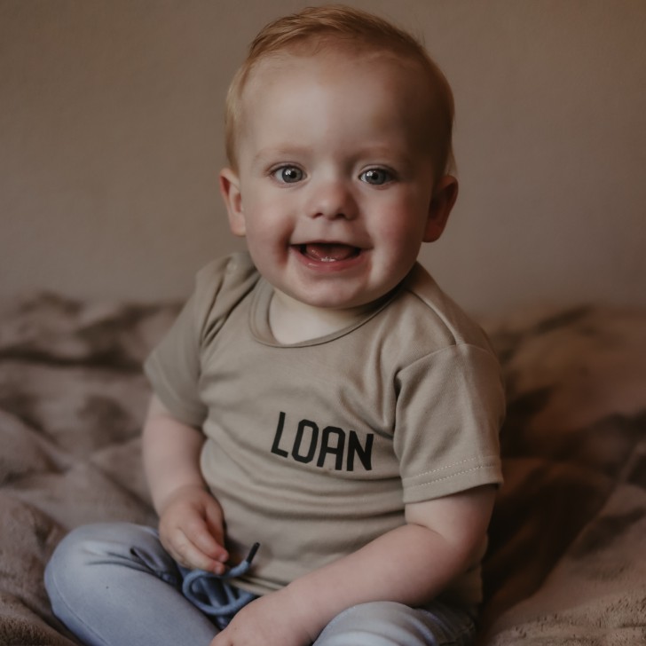shirt-met-korte-mouw-naam-zand-natural-loan